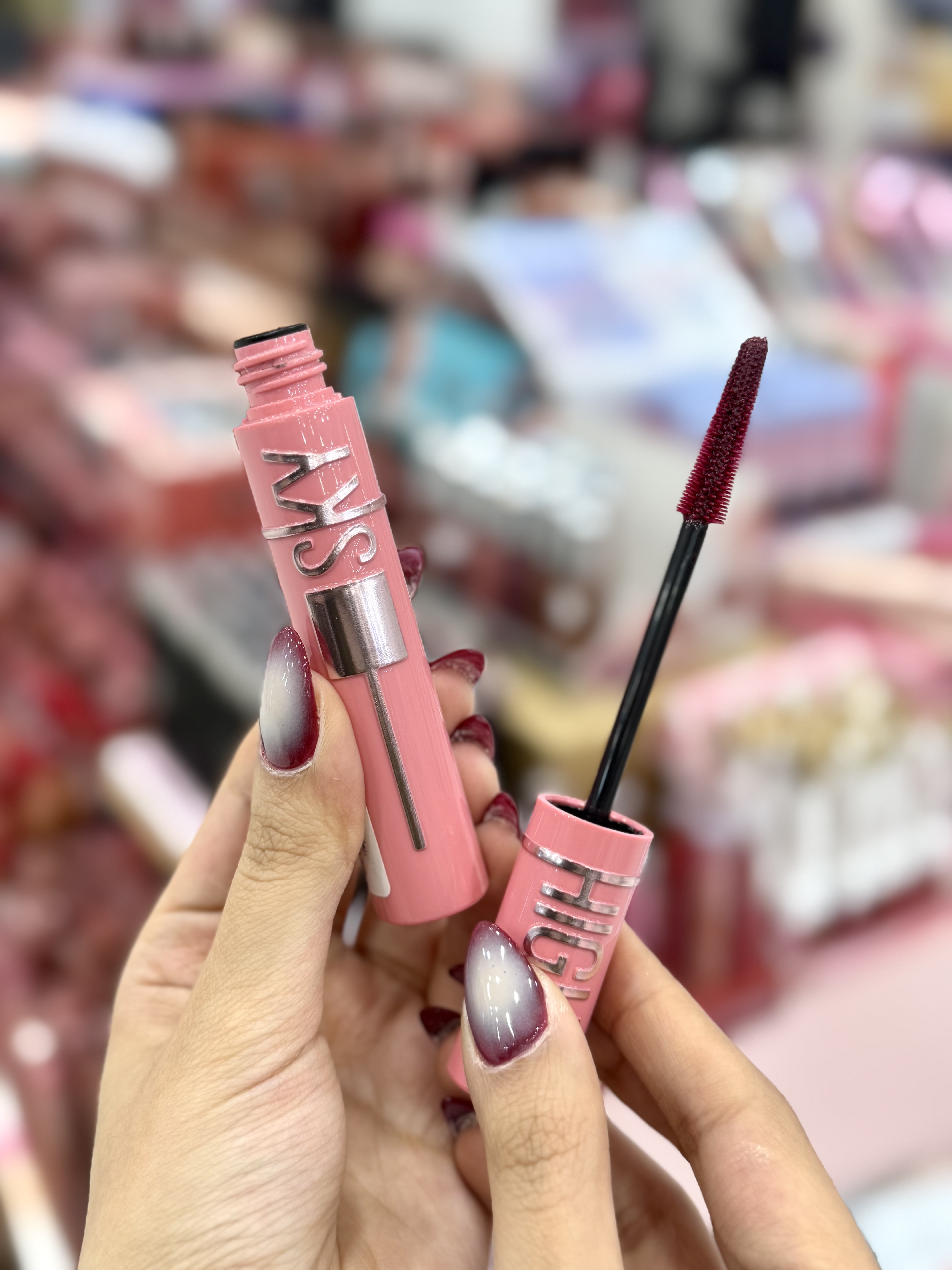 ریمل زرشکی میس لارا مدل اسکای های ( Miss lara )