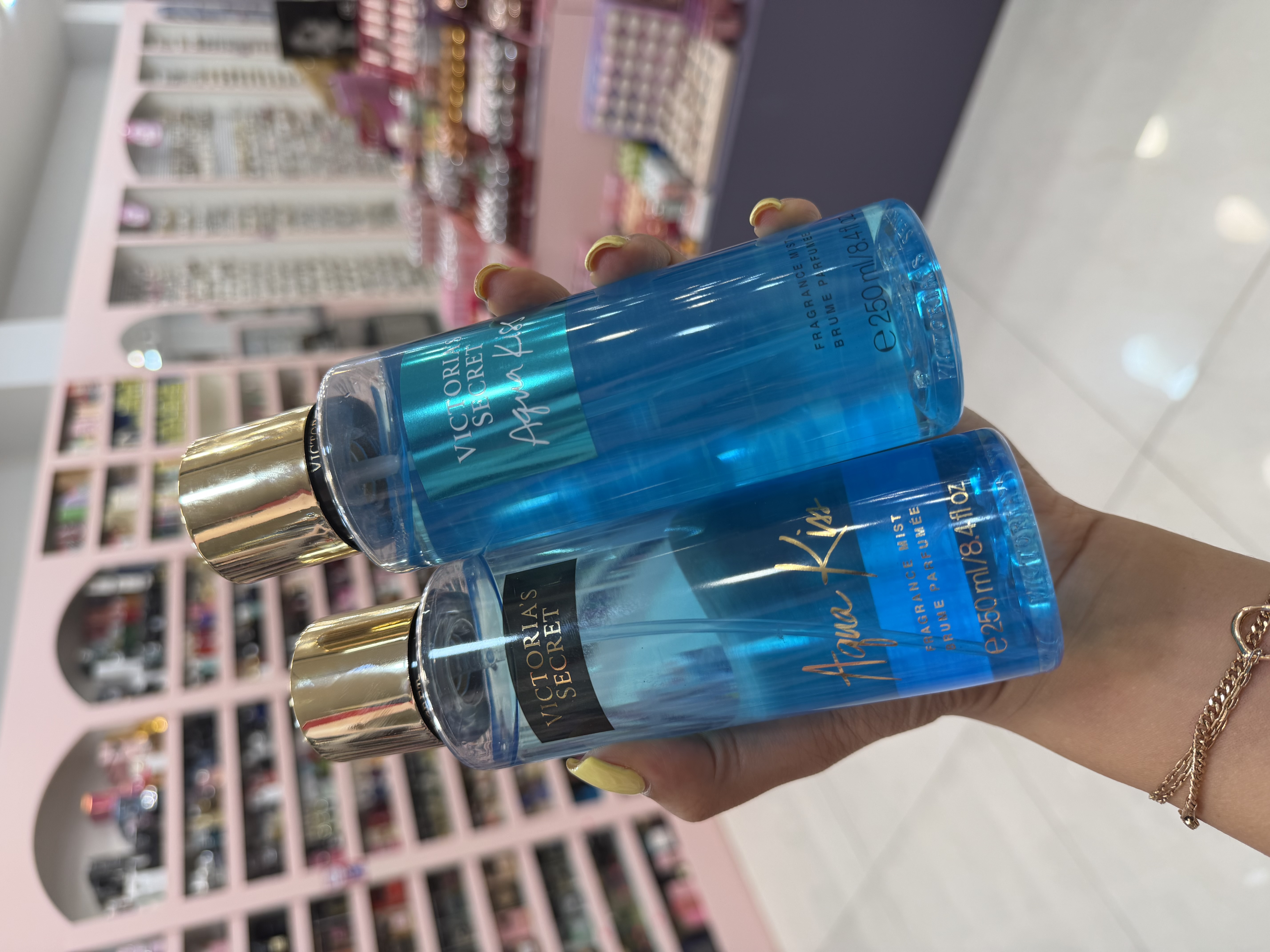 Aqua kiss