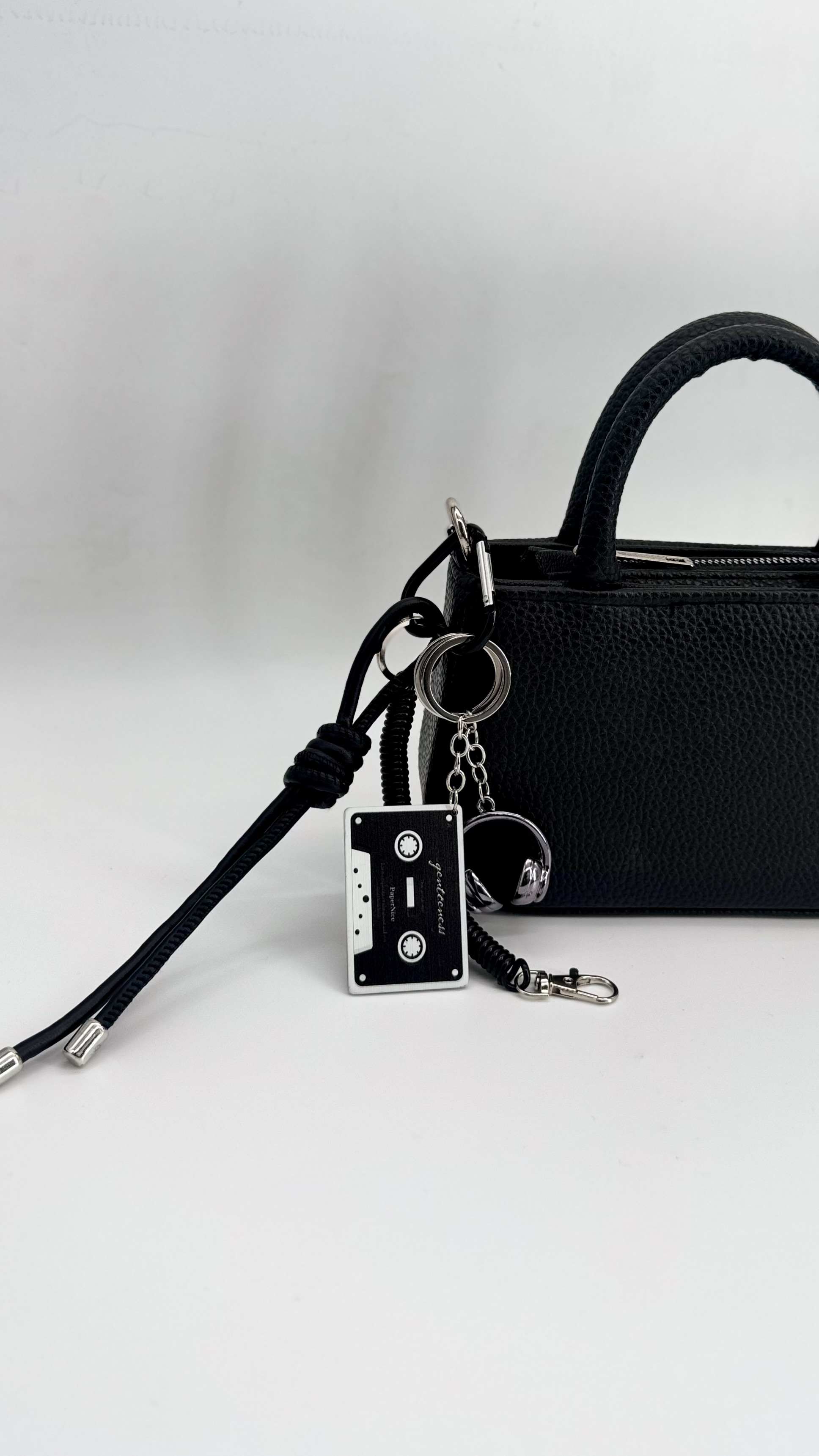 مشکی هدفون دار