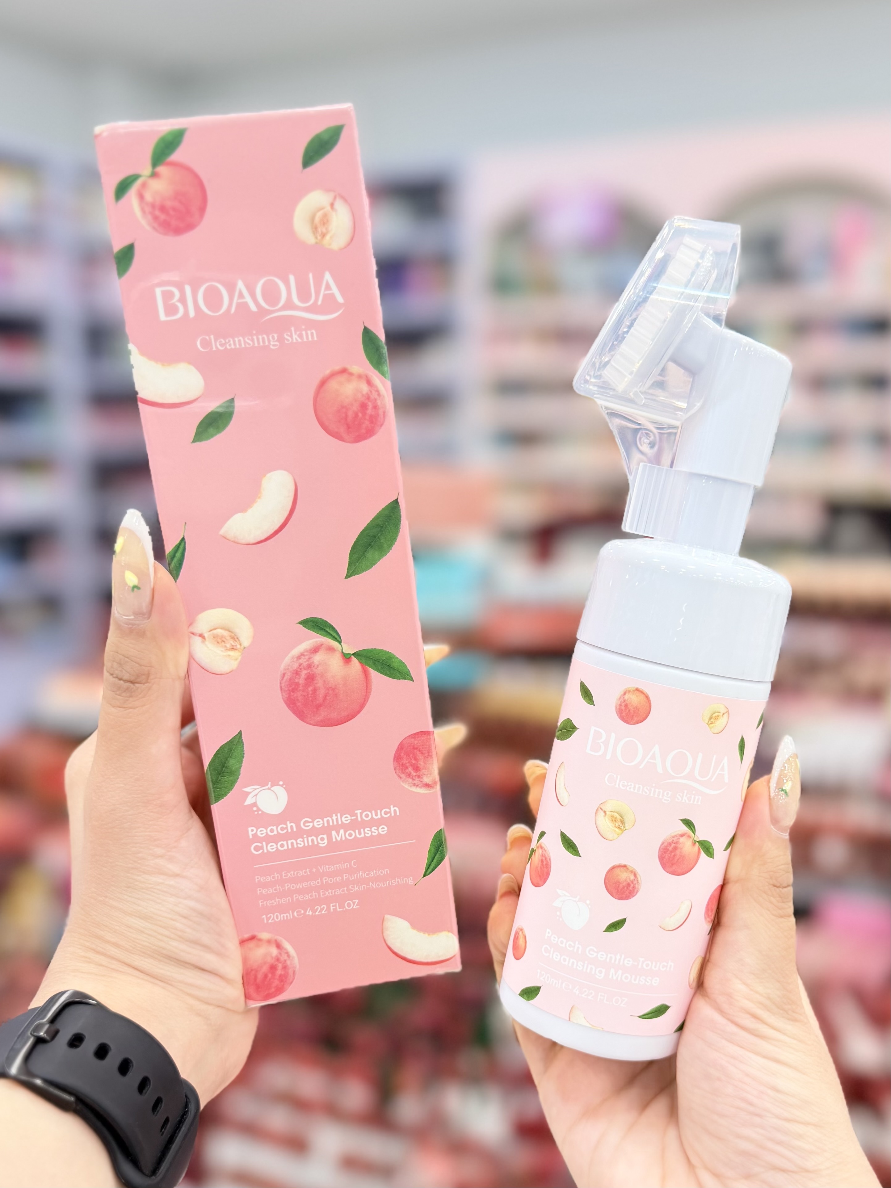 فوم شستشو صورت براش دار هلو بیواکوا Bioaqua