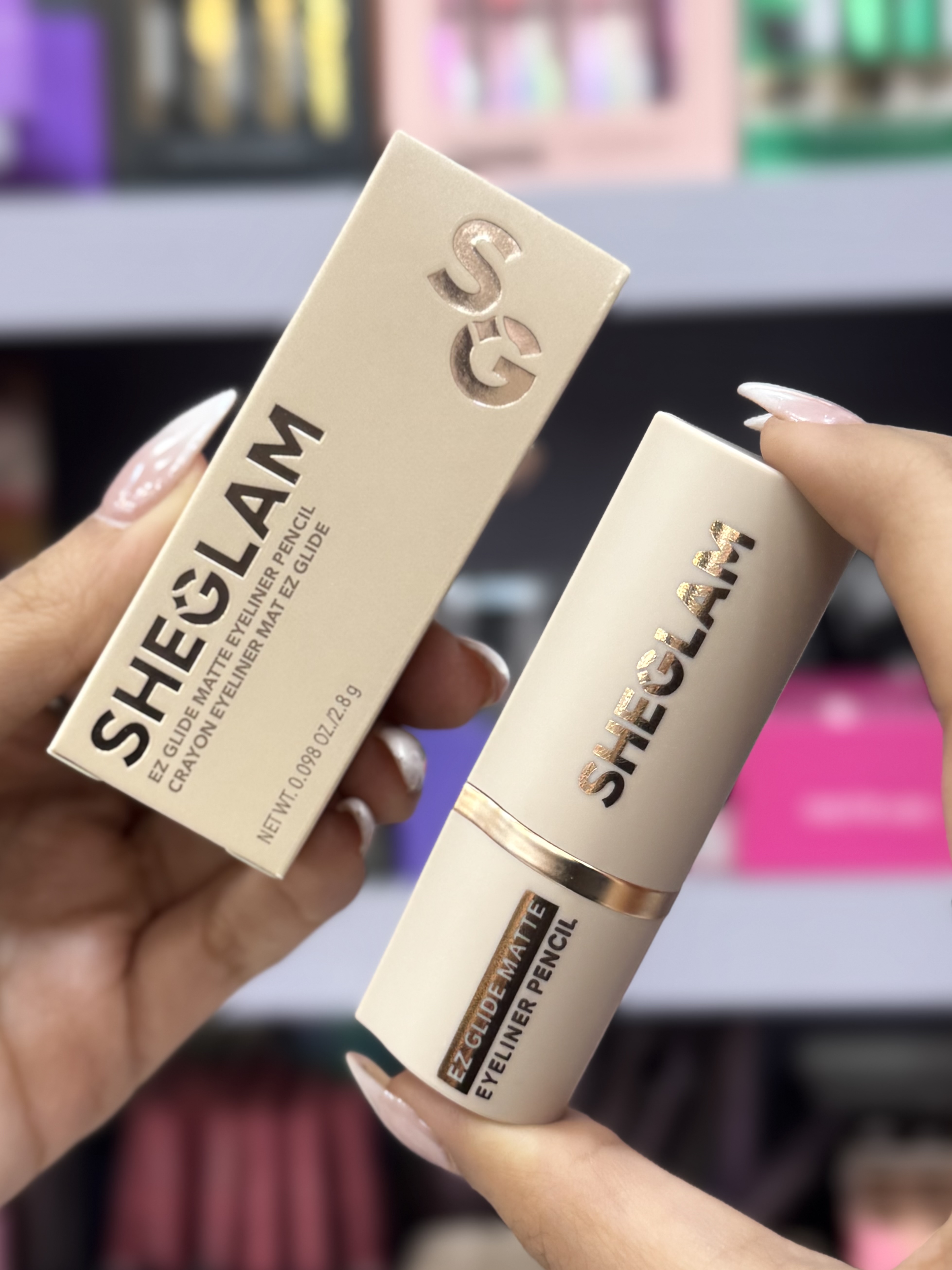 مداد خط چشم مات ایزی گلاید شیگلم ( Sheglam )