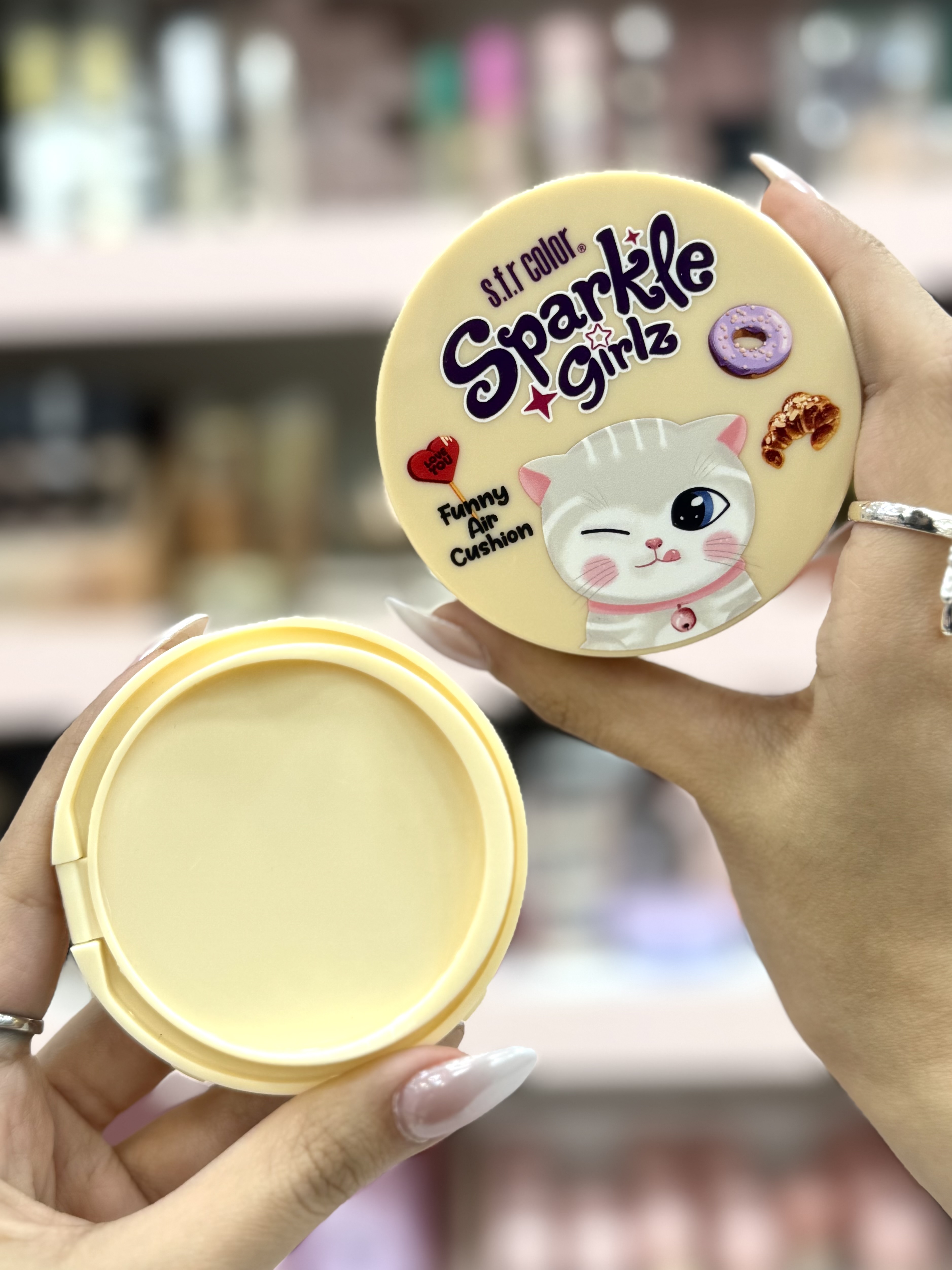 کوشن به همراه پد طرح گربه مدل Sparkle Girlz اس اف آر کالر ( S.f.r Color )